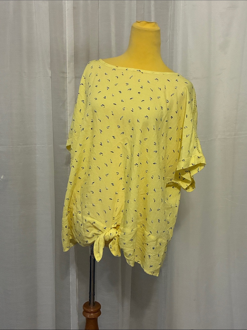 Buffalo David Bitton Yellow Tie-Front Short Sleeve Blouse size XL